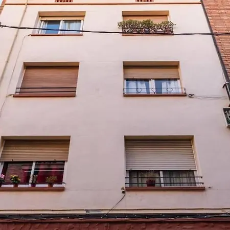 Bebarceloner Vall Hebron Apartment *