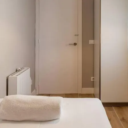 Bebarceloner Vall Hebron Apartment *